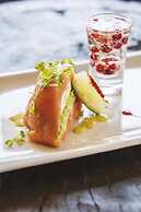 Tuningi Safari Lodge