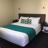 540 on Great South Motel
