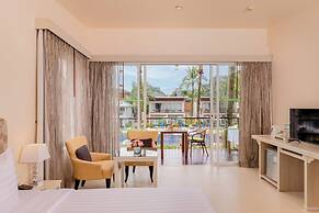 The Briza Beach Resort Khaolak