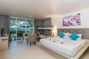 The Briza Beach Resort Khaolak