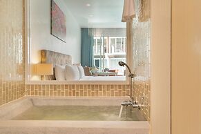 The Briza Beach Resort Khaolak