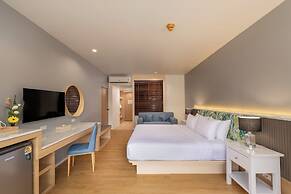 The Briza Beach Resort Khaolak