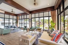 The Briza Beach Resort Khaolak