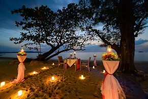 The Briza Beach Resort Khaolak