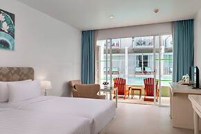 The Briza Beach Resort Khaolak