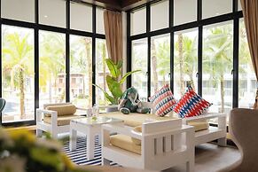 The Briza Beach Resort Khaolak