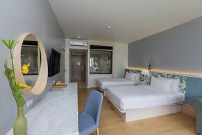 The Briza Beach Resort Khaolak