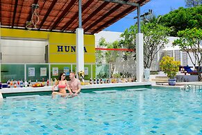 The Briza Beach Resort Khaolak