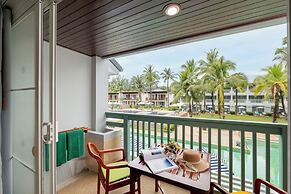 The Briza Beach Resort Khaolak