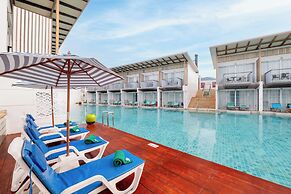 The Briza Beach Resort Khaolak