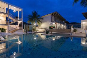 The Briza Beach Resort Khaolak