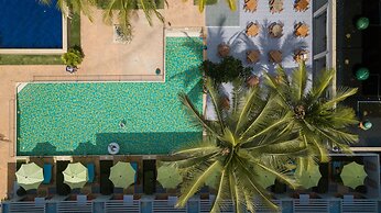 The Briza Beach Resort Khaolak