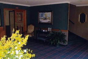 Whitman Motor Lodge