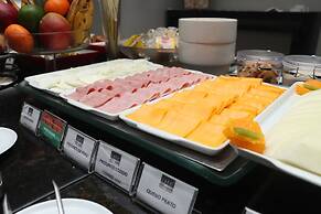 Hotel Adrianópolis All Suites