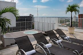 Hotel Adrianópolis All Suites