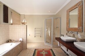 Lavender Manor Guest Lodge