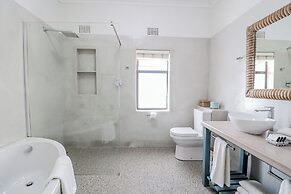 Lavender Manor Guest Lodge