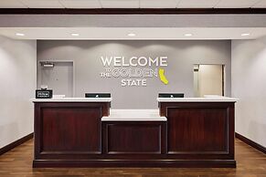 Hampton Inn & Suites Ridgecrest