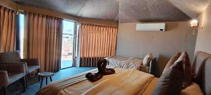 Captain's Desert Camp