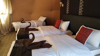 Captain's Desert Camp