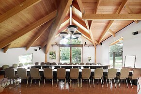 Auberge du Lac-à-l'Eau-Claire