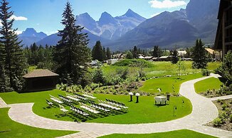 Grande Rockies Resort - Bellstar Hotels & Resorts