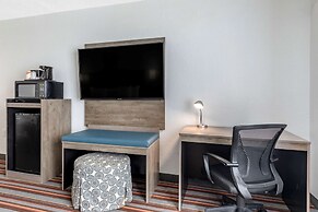 Quality Inn & Suites Sulphur Springs