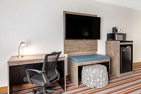 Quality Inn & Suites Sulphur Springs