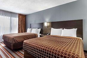 Quality Inn & Suites Sulphur Springs