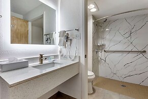 Quality Inn & Suites Sulphur Springs