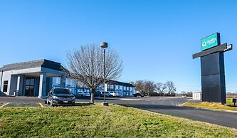 Quality Inn & Suites Sulphur Springs