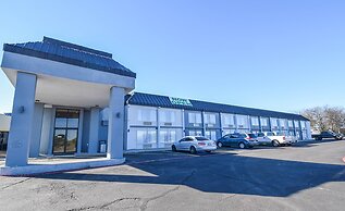 Quality Inn & Suites Sulphur Springs