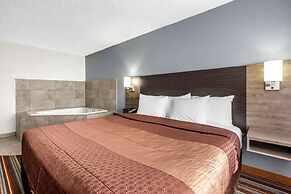 Quality Inn & Suites Sulphur Springs