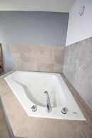 Quality Inn & Suites Sulphur Springs