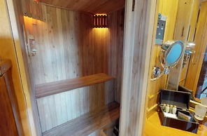 Charming Luxury Lodge & Private Spa