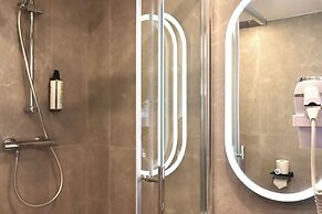 Brit Hotel Essentiel Reims Taissy