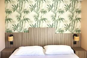 Brit Hotel Essentiel Reims Taissy