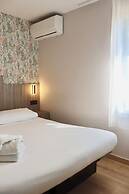 Brit Hotel Essentiel Reims Taissy