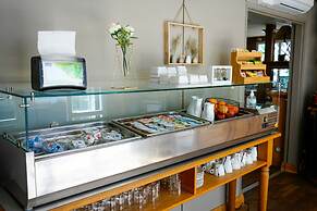 Brit Hotel Essentiel Reims Taissy
