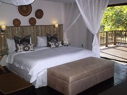 Rhino River Lodge