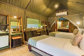 Hintok River Camp at Hellfire Pass