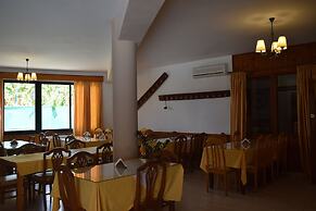 Anna Hotel Apartments