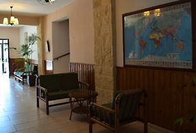 Anna Hotel Apartments