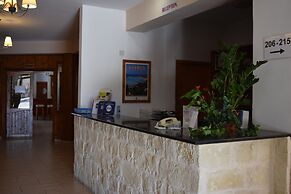 Anna Hotel Apartments