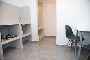 Markakis Studios Fira