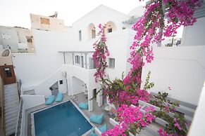 Markakis Studios Fira