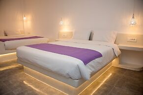 Markakis Studios Fira