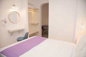 Markakis Studios Fira