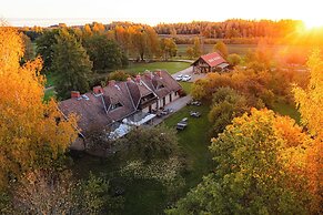Karlamuiza Country Hotel