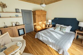 Karlamuiza Country Hotel